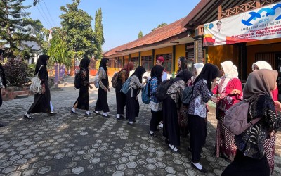 Program Kamis Berbudaya SMPN 2 Kepung