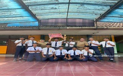 Tim Futsal SMPN 2 Kepung Raih Juara 3 di Pekan Olahraga SMANSA #3